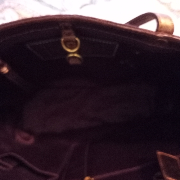 Brown signature Y2K coach tote with dust bag. - Picture 4 of 7